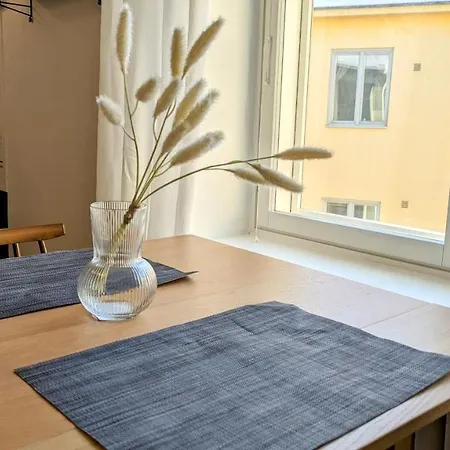 A Cosy Flat Next To Metro Apartment *