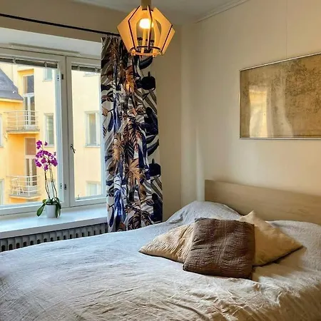 A Cosy Flat Next To Metro Apartment *
