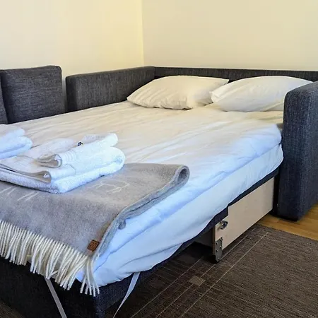 A Cosy Flat Next To Metro Helsinki