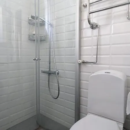 A Cosy Flat Next To Metro Apartment